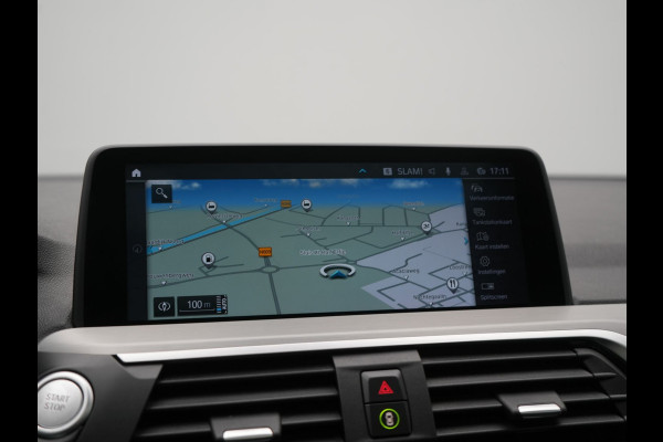 BMW X3 xDrive30e Advantage PHEV 293pk Dealer O.H. | Panodak | Adaptive Cruise | Camera | Harman / Kardon | Sportstoelen Verwarmd | Sfeerverlichting | Blis | Apple Carplay | Navigatie | DAB | Plug In Hybrid |