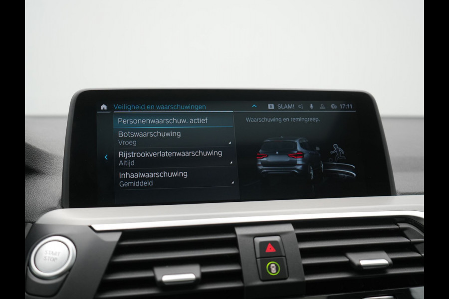 BMW X3 xDrive30e Advantage PHEV 293pk Dealer O.H. | Panodak | Adaptive Cruise | Camera | Harman / Kardon | Sportstoelen Verwarmd | Sfeerverlichting | Blis | Apple Carplay | Navigatie | DAB | Plug In Hybrid |