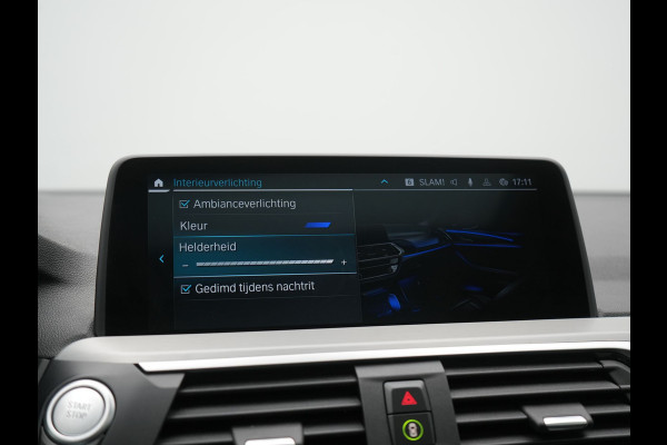 BMW X3 xDrive30e Advantage PHEV 293pk Dealer O.H. | Panodak | Adaptive Cruise | Camera | Harman / Kardon | Sportstoelen Verwarmd | Sfeerverlichting | Blis | Apple Carplay | Navigatie | DAB | Plug In Hybrid |