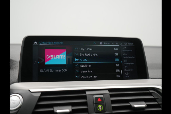 BMW X3 xDrive30e Advantage PHEV 293pk Dealer O.H. | Panodak | Adaptive Cruise | Camera | Harman / Kardon | Sportstoelen Verwarmd | Sfeerverlichting | Blis | Apple Carplay | Navigatie | DAB | Plug In Hybrid |