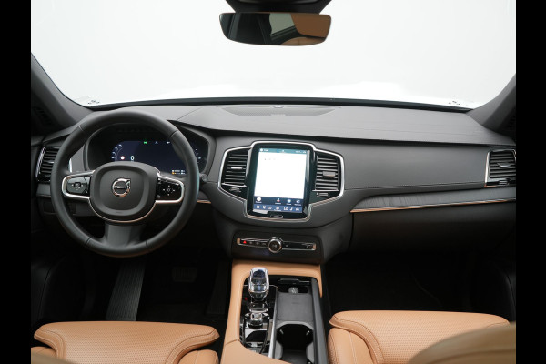 Volvo XC90 T8 AWD Plus Dark 7 Persoons LONG RANGE PHEV 455pk Dealer O.H. | Trekhaak Af Fabriek | Luchtvering | Panodak | Adaptive Cruise | 360 Camera | Harman / Kardon | Lederen Sportstoelen Memory & Ventilatie | Stuur Verwarmd | Keyless | Blis | 20"L.M | Plug In Hybrid |