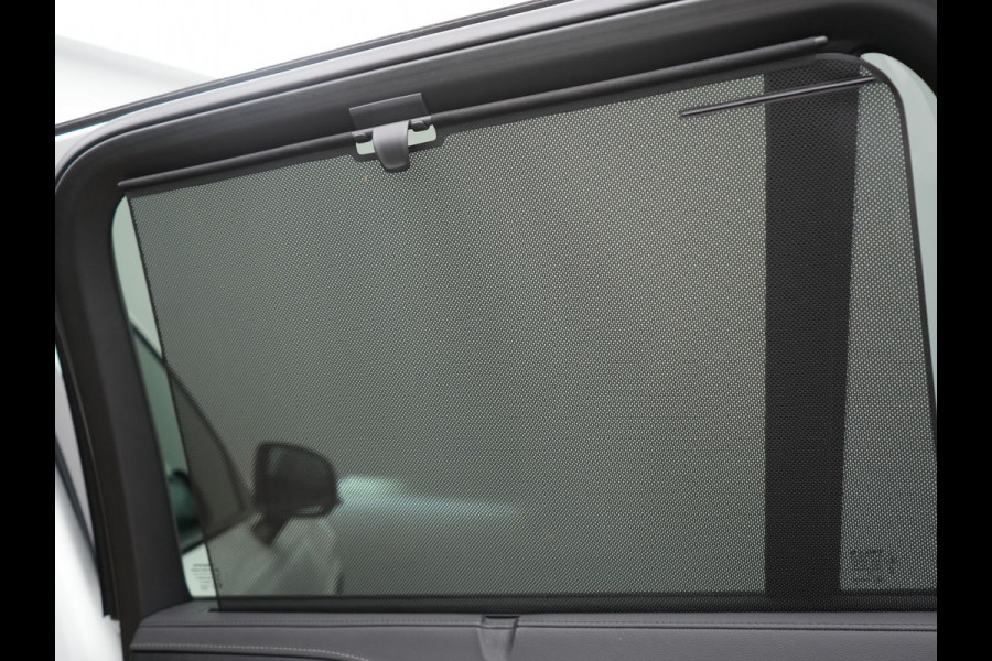 Volvo XC90 T8 AWD Plus Dark 7 Persoons LONG RANGE PHEV 455pk Dealer O.H. | Trekhaak Af Fabriek | Luchtvering | Panodak | Adaptive Cruise | 360 Camera | Harman / Kardon | Lederen Sportstoelen Memory & Ventilatie | Stuur Verwarmd | Keyless | Blis | 20"L.M | Plug In Hybrid |
