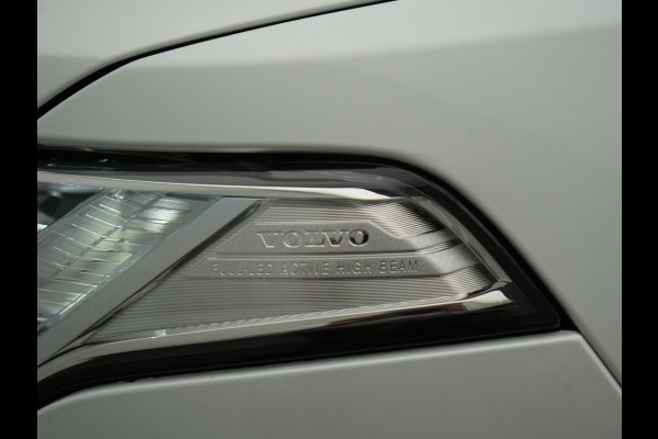 Volvo XC90 T8 AWD Plus Dark 7 Persoons LONG RANGE PHEV 455pk Dealer O.H. | Trekhaak Af Fabriek | Luchtvering | Panodak | Adaptive Cruise | 360 Camera | Harman / Kardon | Lederen Sportstoelen Memory & Ventilatie | Stuur Verwarmd | Keyless | Blis | 20"L.M | Plug In Hybrid |