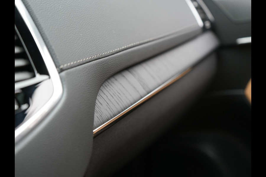 Volvo XC90 T8 AWD Plus Dark 7 Persoons LONG RANGE PHEV 455pk Dealer O.H. | Trekhaak Af Fabriek | Luchtvering | Panodak | Adaptive Cruise | 360 Camera | Harman / Kardon | Lederen Sportstoelen Memory & Ventilatie | Stuur Verwarmd | Keyless | Blis | 20"L.M | Plug In Hybrid |