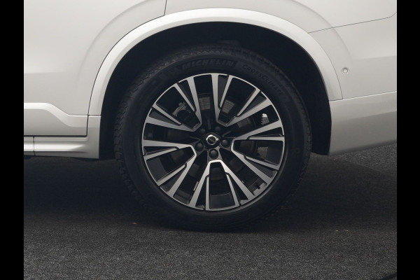 Volvo XC90 T8 AWD Plus Dark 7 Persoons LONG RANGE PHEV 455pk Dealer O.H. | Trekhaak Af Fabriek | Luchtvering | Panodak | Adaptive Cruise | 360 Camera | Harman / Kardon | Lederen Sportstoelen Memory & Ventilatie | Stuur Verwarmd | Keyless | Blis | 20"L.M | Plug In Hybrid |