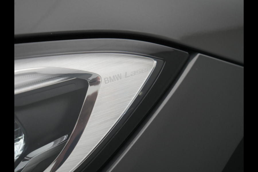 BMW 3 Serie Touring 330e Sportline PHEV 293pk Dealer O.H. | Dravitgrau | Trekhaak Af Fabriek | Adaptive Cruise | Laser LED | Head Up | Adaptief Onderstel | Camera | Sportstoelen Verwarmd | Sfeerverlichting | Keyless | Blis | Apple Carplay | 19"L.M | Plug In Hybrid |
