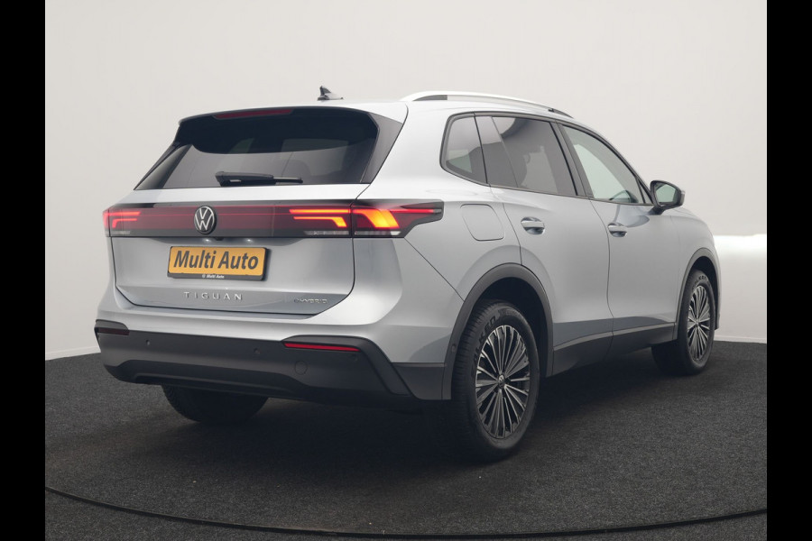 Volkswagen Tiguan 1.5 eHybrid Life PHEV 204pk | Trekhaak Af Fabriek | Adaptive Cruise | Camera | Sportstoelen Verwarmd | BLIS | Sfeerverlichting | Stuurverwarming | Apple Carplay | IQ Drive | Navigatie | Virtual | DAB | 18"L.M | Plug In Hybrid |