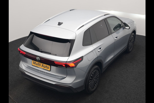 Volkswagen Tiguan 1.5 eHybrid Life PHEV 204pk | Trekhaak Af Fabriek | Adaptive Cruise | Camera | Sportstoelen Verwarmd | BLIS | Sfeerverlichting | Stuurverwarming | Apple Carplay | IQ Drive | Navigatie | Virtual | DAB | 18"L.M | Plug In Hybrid |