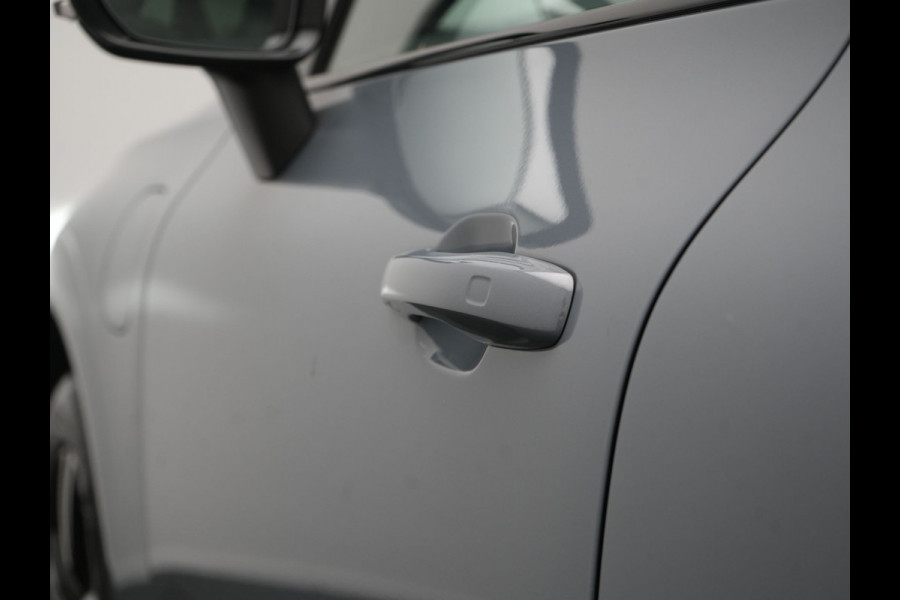 Volvo XC60 T6 AWD R-Design LONG RANGE PHEV 350pk Dealer O.H. | Panodak | Camera | Sportstoelen Memory & Verwarmd | Stuur Verwarmd | Google Assistent | Keyless | Cruise Control | Apple Carplay | DAB | Plug In Hybrid |