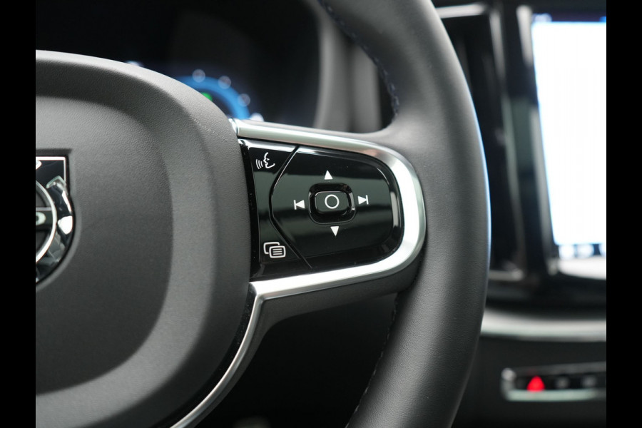 Volvo XC60 T6 AWD R-Design LONG RANGE PHEV 350pk Dealer O.H. | Panodak | Camera | Sportstoelen Memory & Verwarmd | Stuur Verwarmd | Google Assistent | Keyless | Cruise Control | Apple Carplay | DAB | Plug In Hybrid |