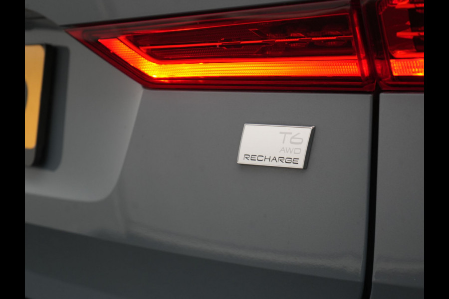 Volvo XC60 T6 AWD R-Design LONG RANGE PHEV 350pk Dealer O.H. | Panodak | Camera | Sportstoelen Memory & Verwarmd | Stuur Verwarmd | Google Assistent | Keyless | Cruise Control | Apple Carplay | DAB | Plug In Hybrid |