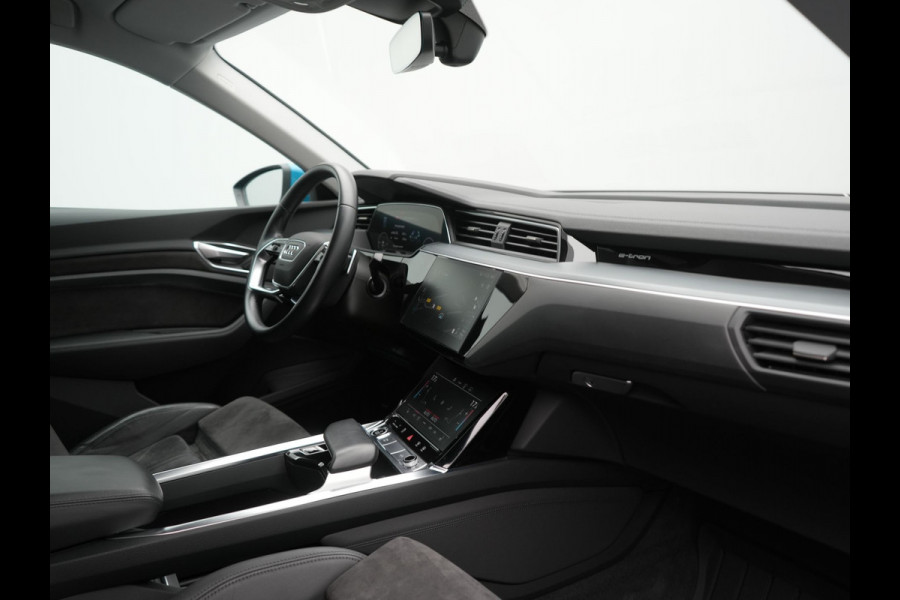 Audi e-tron Sportback 50 Quattro S Line 71 kWh 313pk Dealer O.H. | Luchtvering | Adaptive Cruise | Nachtzicht | Head Up | Camera | Alcantara Sportstoelen Verwarmd | Keyless | 20"L.M | Navigatie | DAB | Virtual Cockpit |