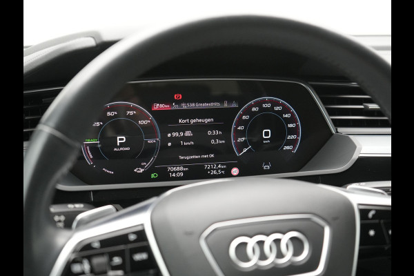 Audi e-tron Sportback 50 Quattro S Line 71 kWh 313pk Dealer O.H. | Luchtvering | Adaptive Cruise | Nachtzicht | Head Up | Camera | Alcantara Sportstoelen Verwarmd | Keyless | 20"L.M | Navigatie | DAB | Virtual Cockpit |
