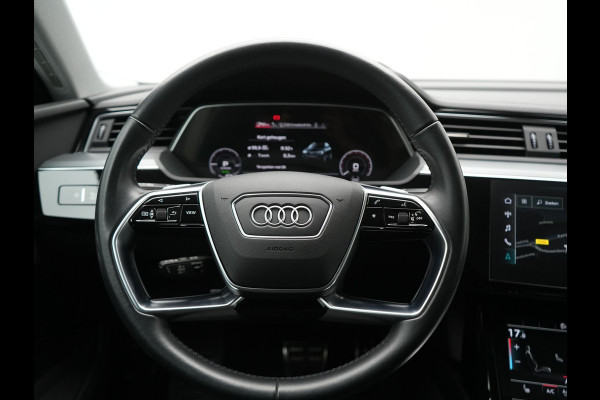 Audi e-tron Sportback 50 Quattro S Line 71 kWh 313pk Dealer O.H. | Luchtvering | Adaptive Cruise | Nachtzicht | Head Up | Camera | Alcantara Sportstoelen Verwarmd | Keyless | 20"L.M | Navigatie | DAB | Virtual Cockpit |