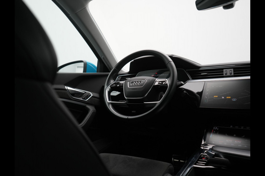 Audi e-tron Sportback 50 Quattro S Line 71 kWh 313pk Dealer O.H. | Luchtvering | Adaptive Cruise | Nachtzicht | Head Up | Camera | Alcantara Sportstoelen Verwarmd | Keyless | 20"L.M | Navigatie | DAB | Virtual Cockpit |
