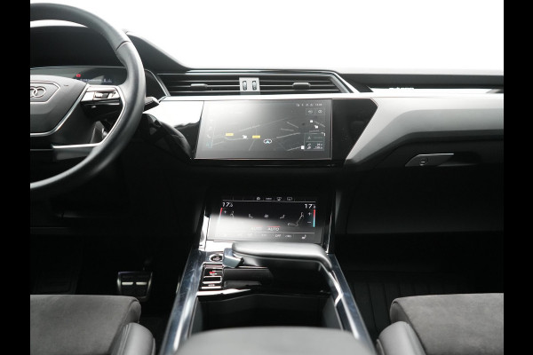 Audi e-tron Sportback 50 Quattro S Line 71 kWh 313pk Dealer O.H. | Luchtvering | Adaptive Cruise | Nachtzicht | Head Up | Camera | Alcantara Sportstoelen Verwarmd | Keyless | 20"L.M | Navigatie | DAB | Virtual Cockpit |