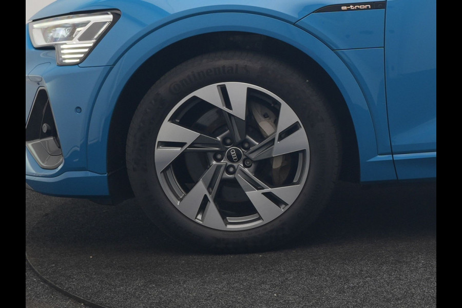 Audi e-tron Sportback 50 Quattro S Line 71 kWh 313pk Dealer O.H. | Luchtvering | Adaptive Cruise | Nachtzicht | Head Up | Camera | Alcantara Sportstoelen Verwarmd | Keyless | 20"L.M | Navigatie | DAB | Virtual Cockpit |