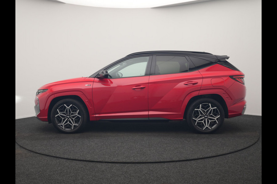 Hyundai Tucson 1.6 T-GDI N Line 4WD PHEV 265pk Dealer O.H. | Adaptive Cruise | Camera | Alcantara Sportstoelen & Stuur Verwarmd | Krell Audio | Apple Carplay | Keyless | Blis | 19"L.M | Navigatie | DAB | Plug In Hybrid |