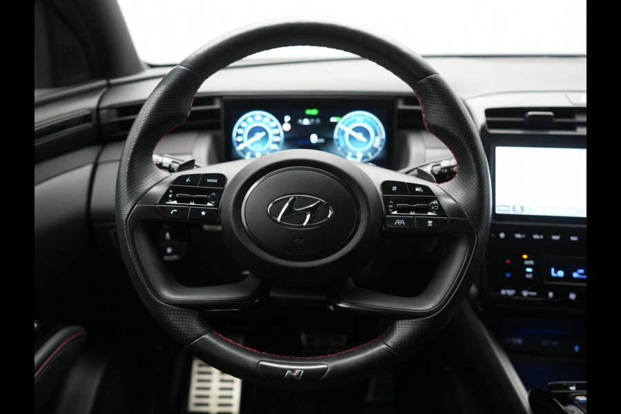 Hyundai Tucson 1.6 T-GDI N Line 4WD PHEV 265pk Dealer O.H. | Adaptive Cruise | Camera | Alcantara Sportstoelen & Stuur Verwarmd | Krell Audio | Apple Carplay | Keyless | Blis | 19"L.M | Navigatie | DAB | Plug In Hybrid |