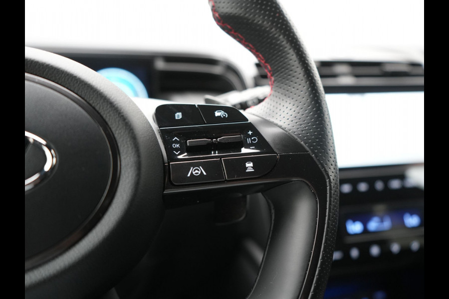 Hyundai Tucson 1.6 T-GDI N Line 4WD PHEV 265pk Dealer O.H. | Adaptive Cruise | Camera | Alcantara Sportstoelen & Stuur Verwarmd | Krell Audio | Apple Carplay | Keyless | Blis | 19"L.M | Navigatie | DAB | Plug In Hybrid |