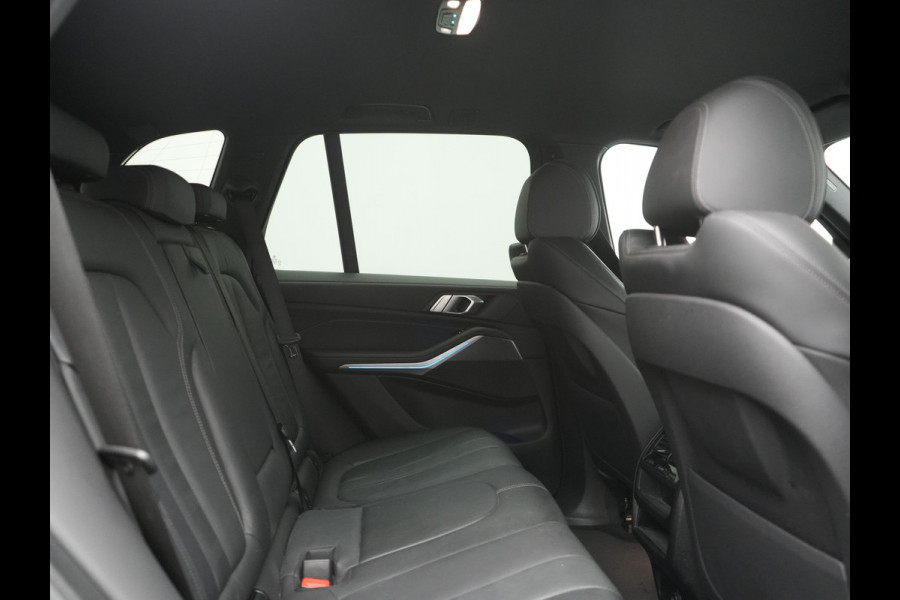 BMW X5 xDrive45e X Line PHEV 395pk Dealer O.H. | Luchtvering | Camera | Adaptief Onderstel | Lederen Sportstoelen Memory | Hifi Audio | Apple Carplay | Sfeerverlichting | Navigatie | DAB | Plug In Hybrid |