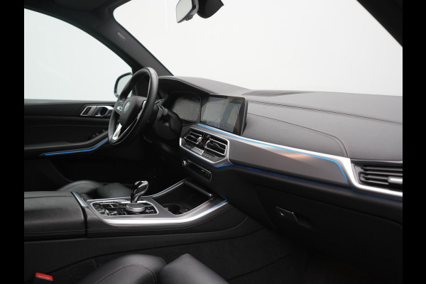BMW X5 xDrive45e X Line PHEV 395pk Dealer O.H. | Luchtvering | Camera | Adaptief Onderstel | Lederen Sportstoelen Memory | Hifi Audio | Apple Carplay | Sfeerverlichting | Navigatie | DAB | Plug In Hybrid |