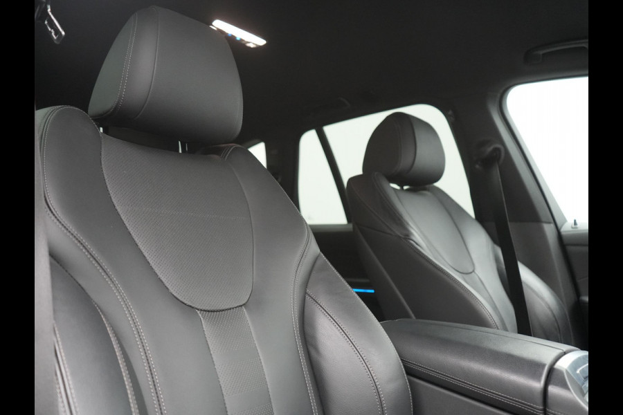 BMW X5 xDrive45e X Line PHEV 395pk Dealer O.H. | Luchtvering | Camera | Adaptief Onderstel | Lederen Sportstoelen Memory | Hifi Audio | Apple Carplay | Sfeerverlichting | Navigatie | DAB | Plug In Hybrid |