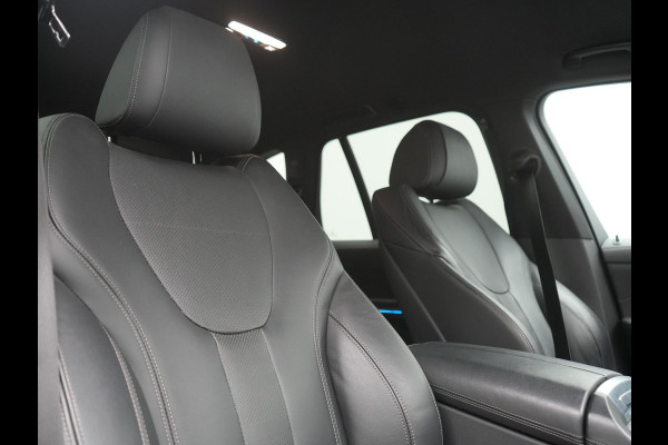 BMW X5 xDrive45e X Line PHEV 395pk Dealer O.H. | Luchtvering | Camera | Adaptief Onderstel | Lederen Sportstoelen Memory | Hifi Audio | Apple Carplay | Sfeerverlichting | Navigatie | DAB | Plug In Hybrid |