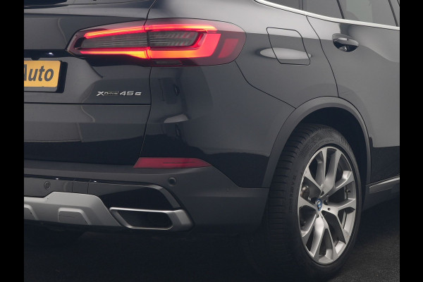 BMW X5 xDrive45e X Line PHEV 395pk Dealer O.H. | Luchtvering | Camera | Adaptief Onderstel | Lederen Sportstoelen Memory | Hifi Audio | Apple Carplay | Sfeerverlichting | Navigatie | DAB | Plug In Hybrid |