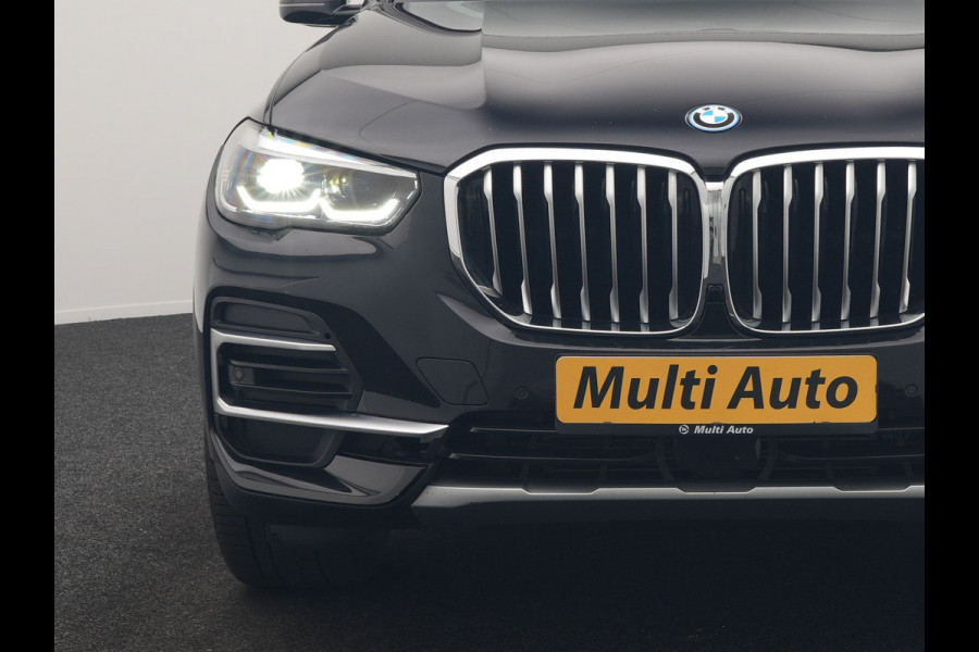 BMW X5 xDrive45e X Line PHEV 395pk Dealer O.H. | Luchtvering | Camera | Adaptief Onderstel | Lederen Sportstoelen Memory | Hifi Audio | Apple Carplay | Sfeerverlichting | Navigatie | DAB | Plug In Hybrid |