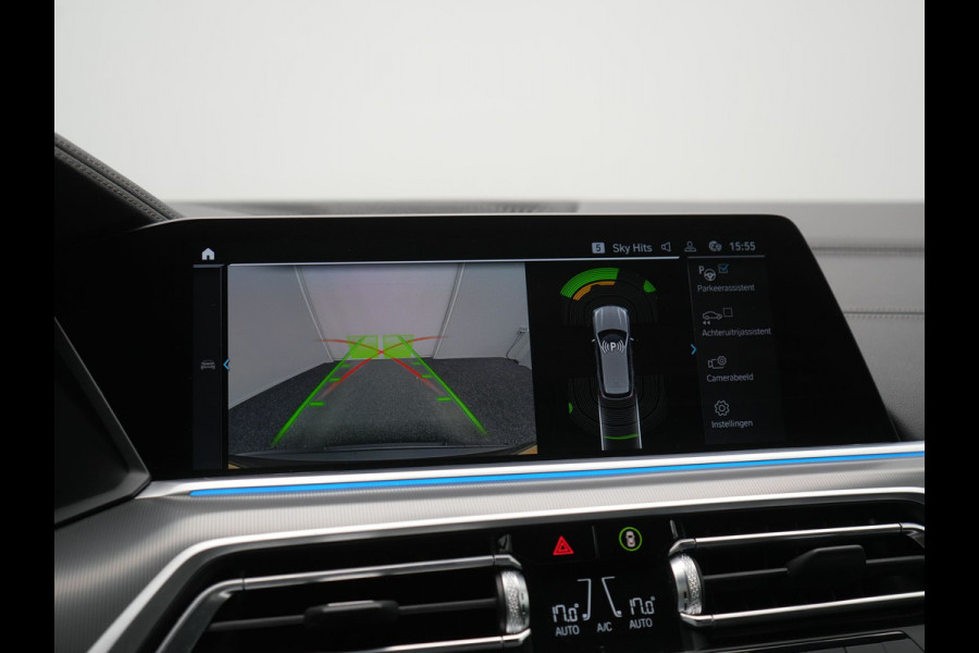 BMW X5 xDrive45e X Line PHEV 395pk Dealer O.H. | Luchtvering | Camera | Adaptief Onderstel | Lederen Sportstoelen Memory | Hifi Audio | Apple Carplay | Sfeerverlichting | Navigatie | DAB | Plug In Hybrid |