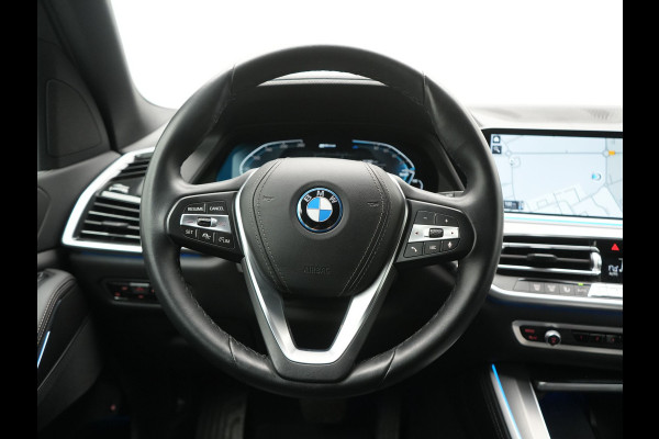 BMW X5 xDrive45e X Line PHEV 395pk Dealer O.H. | Luchtvering | Camera | Adaptief Onderstel | Lederen Sportstoelen Memory | Hifi Audio | Apple Carplay | Sfeerverlichting | Navigatie | DAB | Plug In Hybrid |