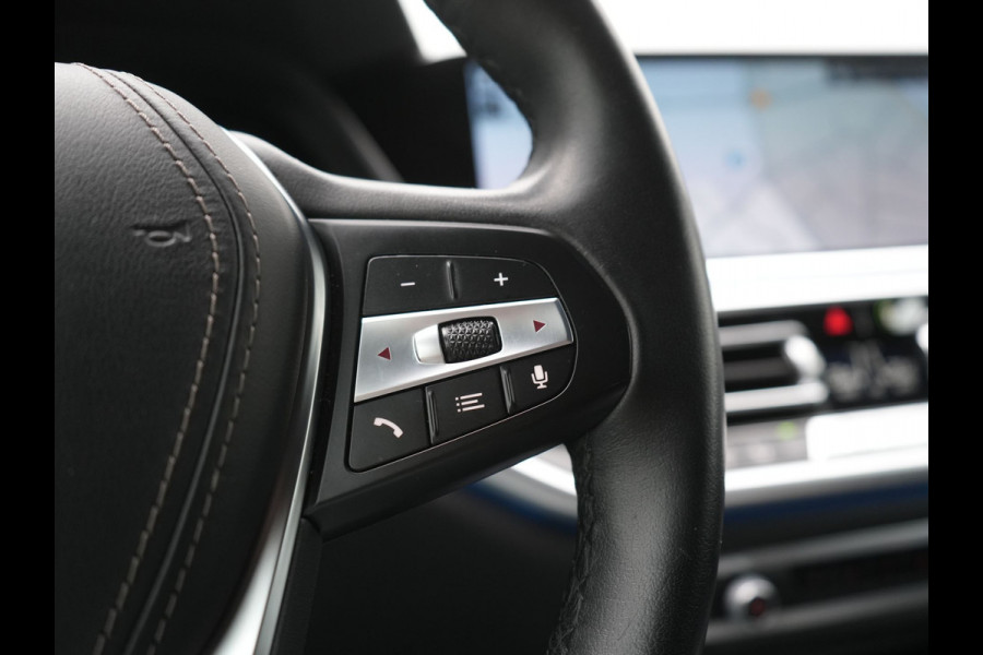 BMW X5 xDrive45e X Line PHEV 395pk Dealer O.H. | Luchtvering | Camera | Adaptief Onderstel | Lederen Sportstoelen Memory | Hifi Audio | Apple Carplay | Sfeerverlichting | Navigatie | DAB | Plug In Hybrid |