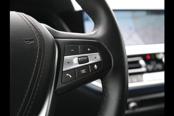 BMW X5 xDrive45e X Line PHEV 395pk Dealer O.H. | Luchtvering | Camera | Adaptief Onderstel | Lederen Sportstoelen Memory | Hifi Audio | Apple Carplay | Sfeerverlichting | Navigatie | DAB | Plug In Hybrid |