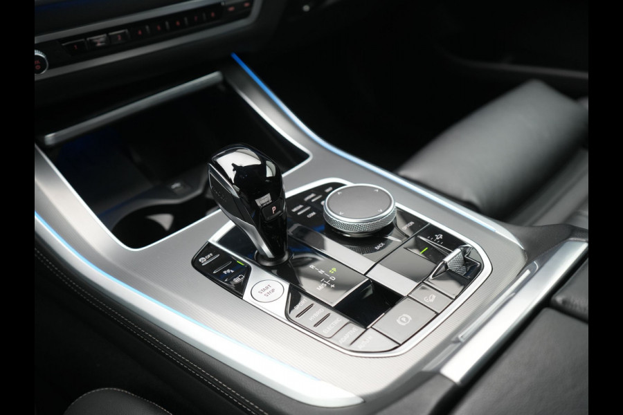 BMW X5 xDrive45e X Line PHEV 395pk Dealer O.H. | Luchtvering | Camera | Adaptief Onderstel | Lederen Sportstoelen Memory | Hifi Audio | Apple Carplay | Sfeerverlichting | Navigatie | DAB | Plug In Hybrid |