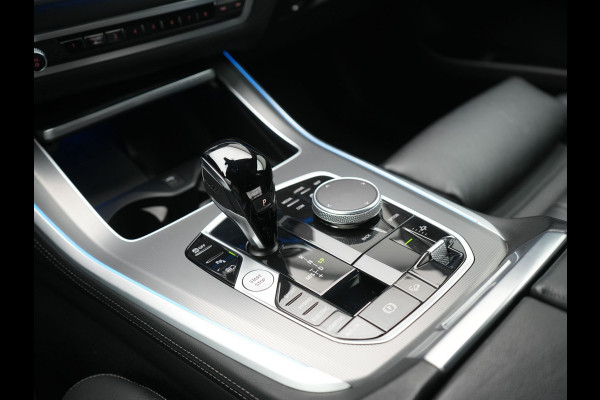 BMW X5 xDrive45e X Line PHEV 395pk Dealer O.H. | Luchtvering | Camera | Adaptief Onderstel | Lederen Sportstoelen Memory | Hifi Audio | Apple Carplay | Sfeerverlichting | Navigatie | DAB | Plug In Hybrid |