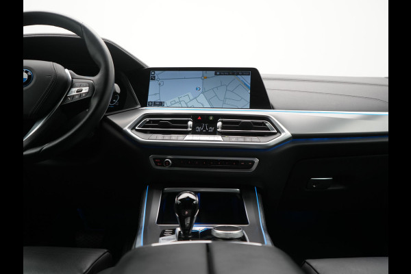 BMW X5 xDrive45e X Line PHEV 395pk Dealer O.H. | Luchtvering | Camera | Adaptief Onderstel | Lederen Sportstoelen Memory | Hifi Audio | Apple Carplay | Sfeerverlichting | Navigatie | DAB | Plug In Hybrid |