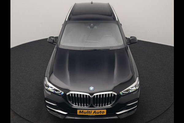 BMW X5 xDrive45e X Line PHEV 395pk Dealer O.H. | Luchtvering | Camera | Adaptief Onderstel | Lederen Sportstoelen Memory | Hifi Audio | Apple Carplay | Sfeerverlichting | Navigatie | DAB | Plug In Hybrid |