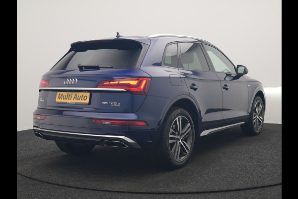 Audi Q5 55 TFSI e 2x S Line PHEV 367pk Dealer O.H. | 360 Camera | Sportstoelen Verwarmd | Sfeerverlichting | 20"L.M | Virtual Cockpit | Cruise Control | Navigatie | DAB | Plug In Hybrid |