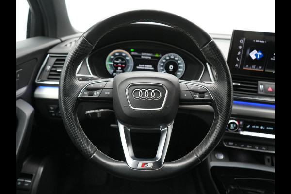 Audi Q5 55 TFSI e 2x S Line PHEV 367pk Dealer O.H. | 360 Camera | Sportstoelen Verwarmd | Sfeerverlichting | 20"L.M | Virtual Cockpit | Cruise Control | Navigatie | DAB | Plug In Hybrid |
