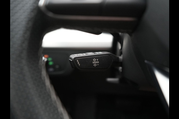 Audi Q5 55 TFSI e 2x S Line PHEV 367pk Dealer O.H. | 360 Camera | Sportstoelen Verwarmd | Sfeerverlichting | 20"L.M | Virtual Cockpit | Cruise Control | Navigatie | DAB | Plug In Hybrid |