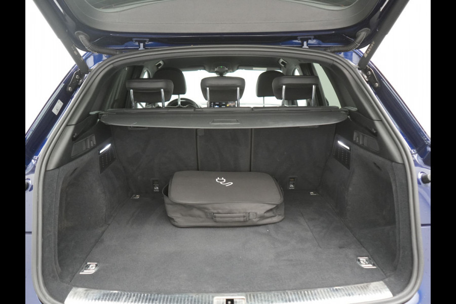 Audi Q5 55 TFSI e 2x S Line PHEV 367pk Dealer O.H. | 360 Camera | Sportstoelen Verwarmd | Sfeerverlichting | 20"L.M | Virtual Cockpit | Cruise Control | Navigatie | DAB | Plug In Hybrid |