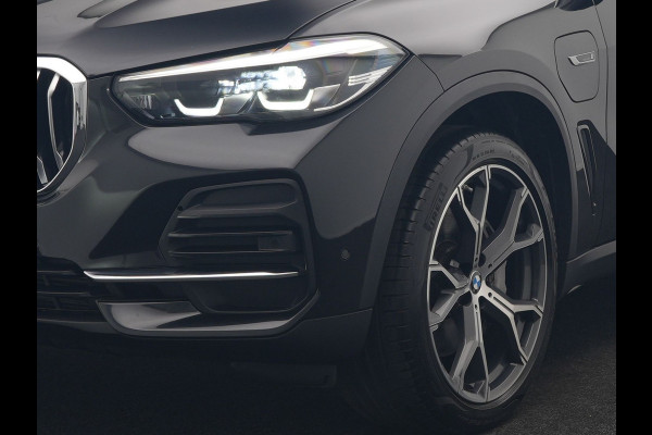 BMW X5 xDrive45e High Executive PHEV 395pk Dealer O.H. | Panodak | Luchtvering | 360 Camera | Adaptief Onderstel | Lederen Sportstoelen Memory & Verwarmd | Sfeerverlichting | Apple Carplay | Navigatie | DAB | Plug In Hybrid |