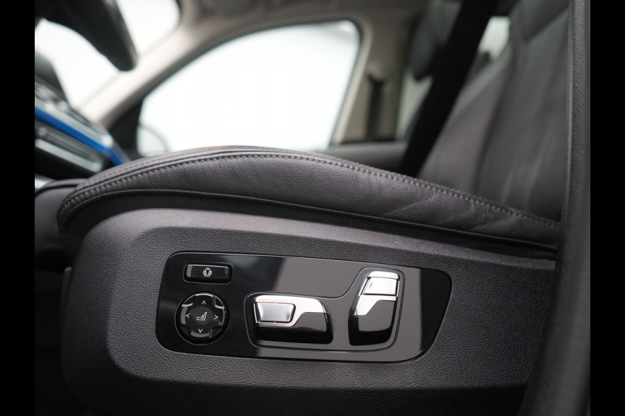 BMW X5 xDrive45e High Executive PHEV 395pk Dealer O.H. | Panodak | Luchtvering | 360 Camera | Adaptief Onderstel | Lederen Sportstoelen Memory & Verwarmd | Sfeerverlichting | Apple Carplay | Navigatie | DAB | Plug In Hybrid |
