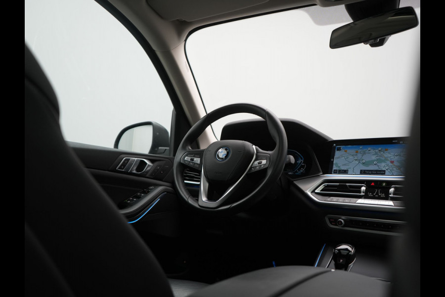 BMW X5 xDrive45e High Executive PHEV 395pk Dealer O.H. | Panodak | Luchtvering | 360 Camera | Adaptief Onderstel | Lederen Sportstoelen Memory & Verwarmd | Sfeerverlichting | Apple Carplay | Navigatie | DAB | Plug In Hybrid |