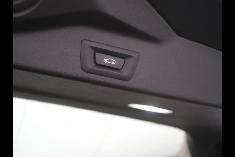 BMW X5 xDrive45e High Executive PHEV 395pk Dealer O.H. | Panodak | Luchtvering | 360 Camera | Adaptief Onderstel | Lederen Sportstoelen Memory & Verwarmd | Sfeerverlichting | Apple Carplay | Navigatie | DAB | Plug In Hybrid |