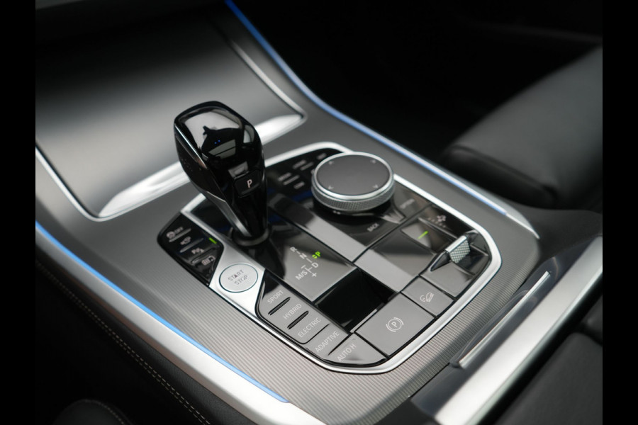 BMW X5 xDrive45e High Executive PHEV 395pk Dealer O.H. | Panodak | Luchtvering | 360 Camera | Adaptief Onderstel | Lederen Sportstoelen Memory & Verwarmd | Sfeerverlichting | Apple Carplay | Navigatie | DAB | Plug In Hybrid |