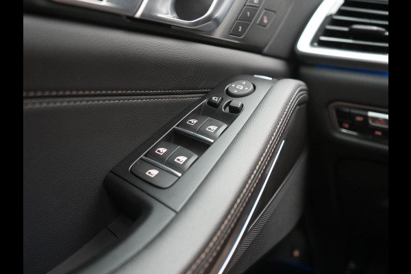 BMW X5 xDrive45e High Executive PHEV 395pk Dealer O.H. | Panodak | Luchtvering | 360 Camera | Adaptief Onderstel | Lederen Sportstoelen Memory & Verwarmd | Sfeerverlichting | Apple Carplay | Navigatie | DAB | Plug In Hybrid |