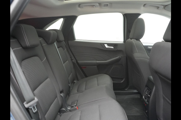 Ford Kuga 2.5 Titanium PHEV 225pk Dealer O.H. | Trekhaak Af Fabriek | Panodak | Adaptive Cruise | 360 Camera | Sportstoelen & Stuur Verwarmd | Keyless | Blis | Apple Carplay | Navigatie | DAB | Plug In Hybrid |