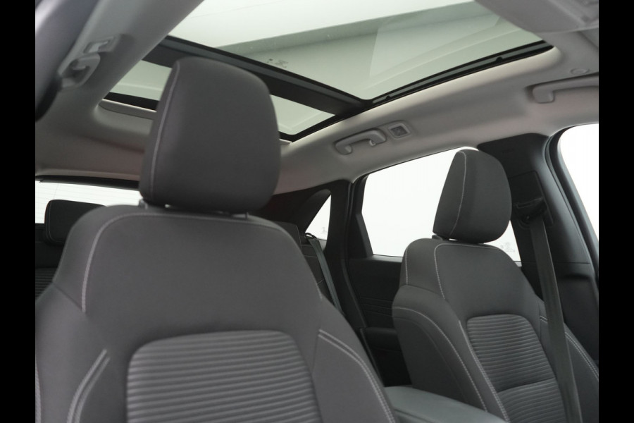 Ford Kuga 2.5 Titanium PHEV 225pk Dealer O.H. | Trekhaak Af Fabriek | Panodak | Adaptive Cruise | 360 Camera | Sportstoelen & Stuur Verwarmd | Keyless | Blis | Apple Carplay | Navigatie | DAB | Plug In Hybrid |